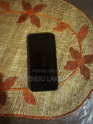 Apple iPhone 8 (Used)