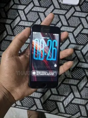Apple iPhone SE 2 (Used)
