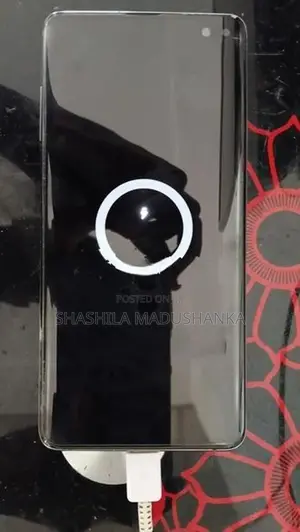 Samsung Galaxy S10 Plus (Used)
