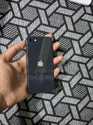 Apple iPhone SE 2 (Used)