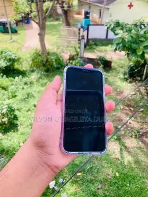 Apple iPhone XS (Used)