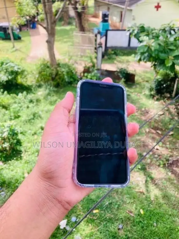 Apple iPhone XS (Used)