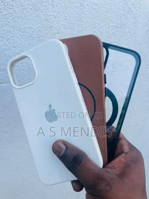 Apple iPhone 13 (Used)