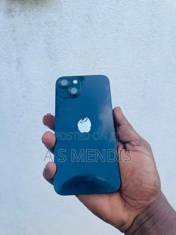 Apple iPhone 13 (Used)