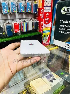 Apple iPhone 12 (Used)