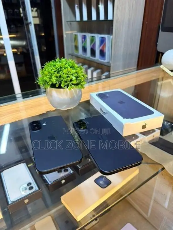 Apple iPhone 16 128GB (Used)