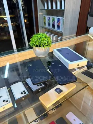 Apple iPhone 16 128GB (Used)