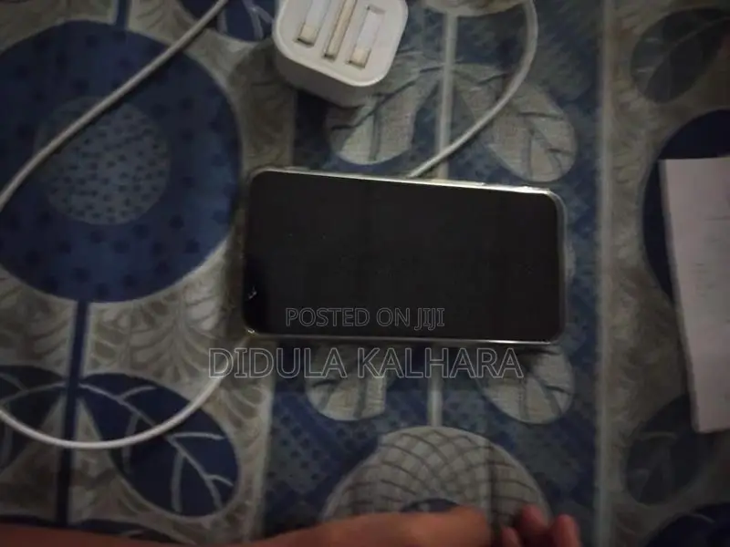 Apple iPhone 13 (Used)