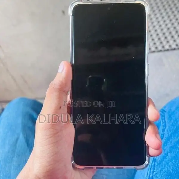Samsung Galaxy S20 (Used)