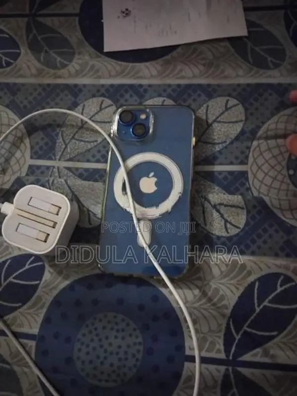 Apple iPhone 13 (Used)