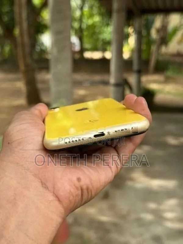 Apple iPhone XR 128GB (Used)
