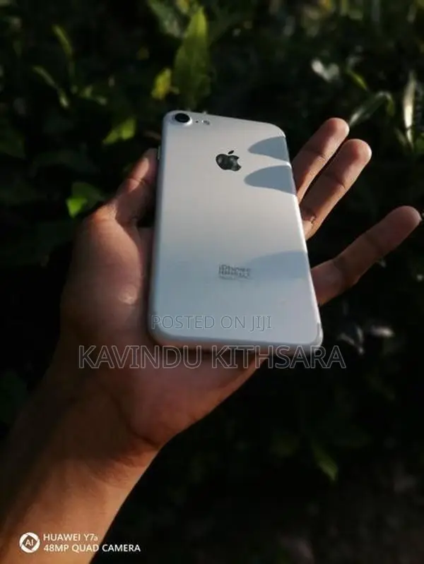 Apple iPhone 7 128GB (Used)