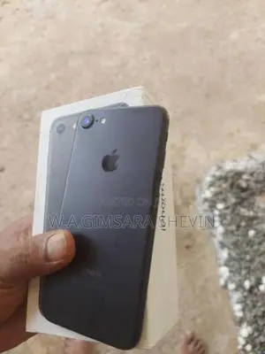 Apple iPhone 7 32GB (Used)