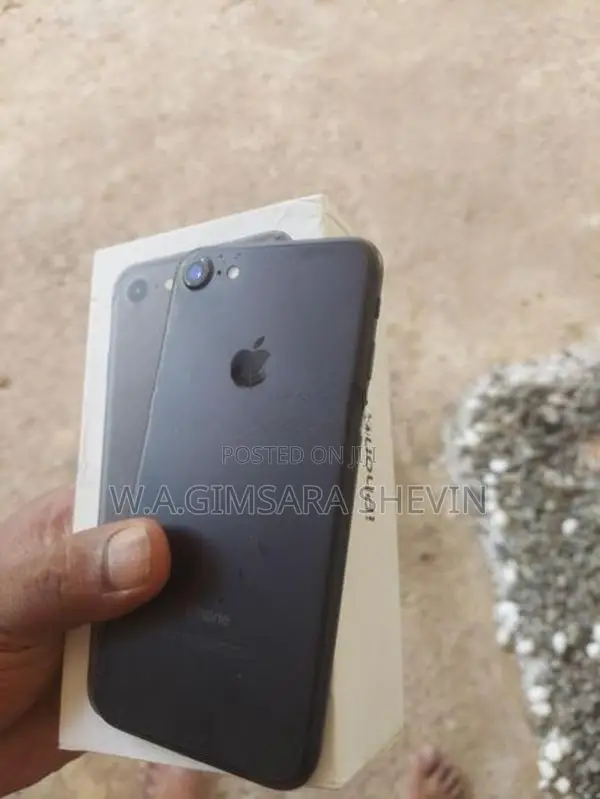 Apple iPhone 7 32GB (Used)