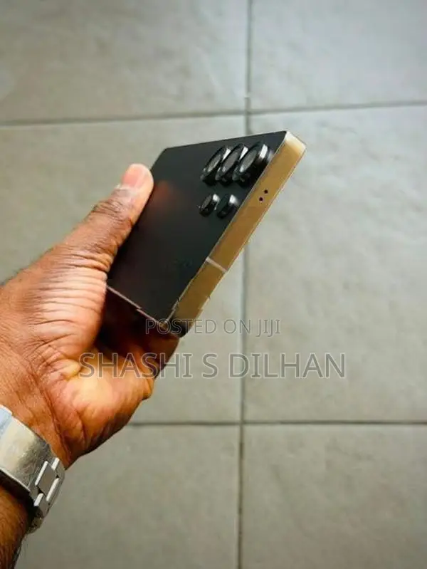 Samsung Galaxy S25 Ultra 12/256GB (Used)