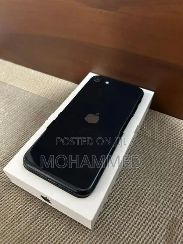 Apple iPhone SE 3 (Used)