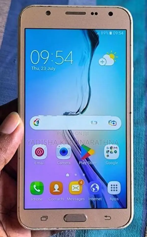 Samsung Galaxy J7 2GB 16GB 4G (Used)