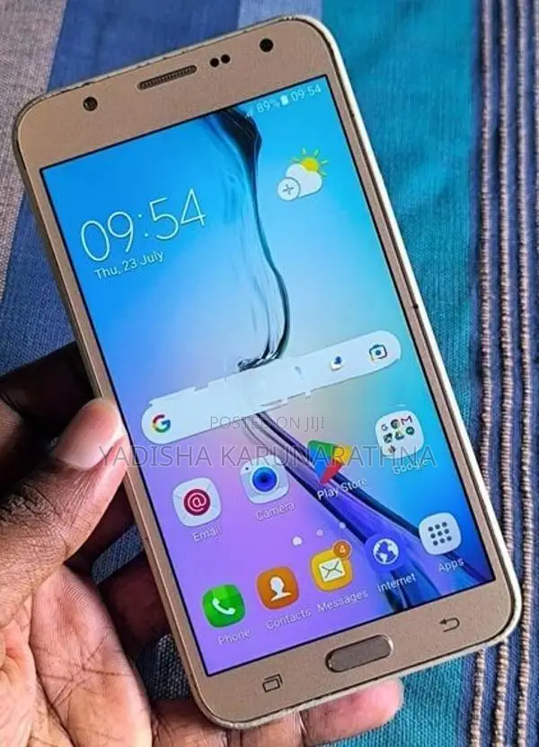Samsung Galaxy J7 2GB 16GB 4G (Used)