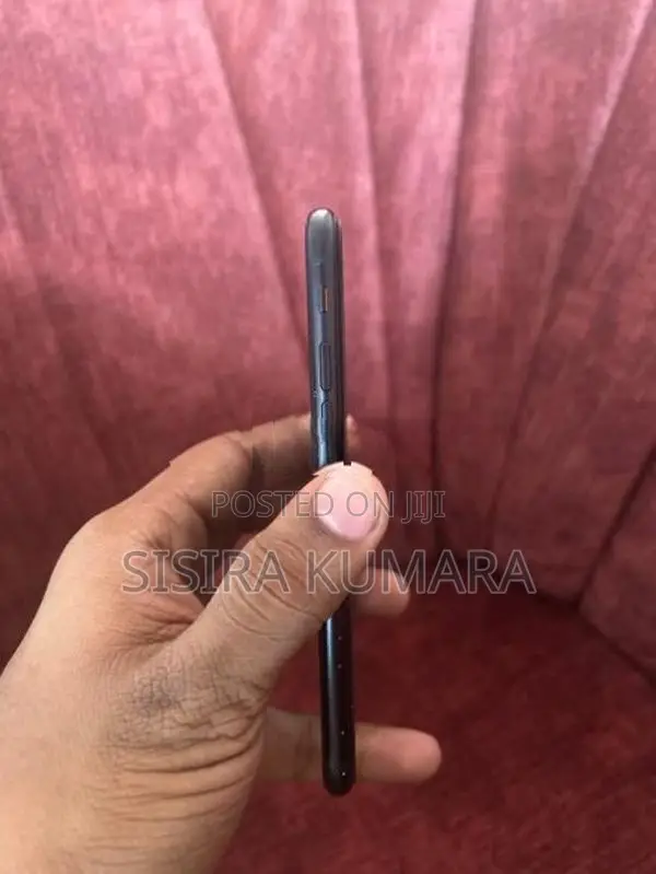 Apple iPhone SE 3 (Used)
