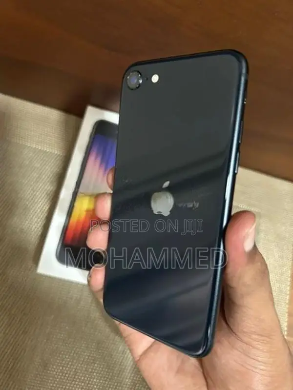 Apple iPhone SE 3 (Used)