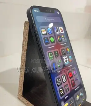 Apple iPhone 12 (Used)