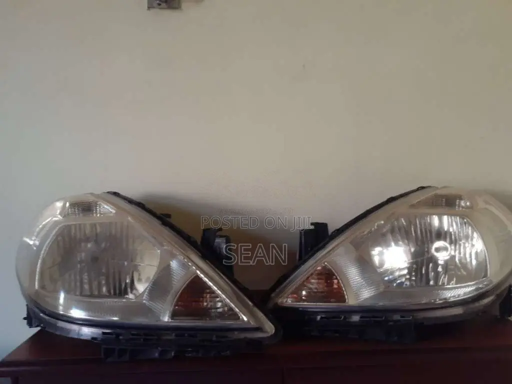 Head Lights for Nissan Tida Tiida for Car