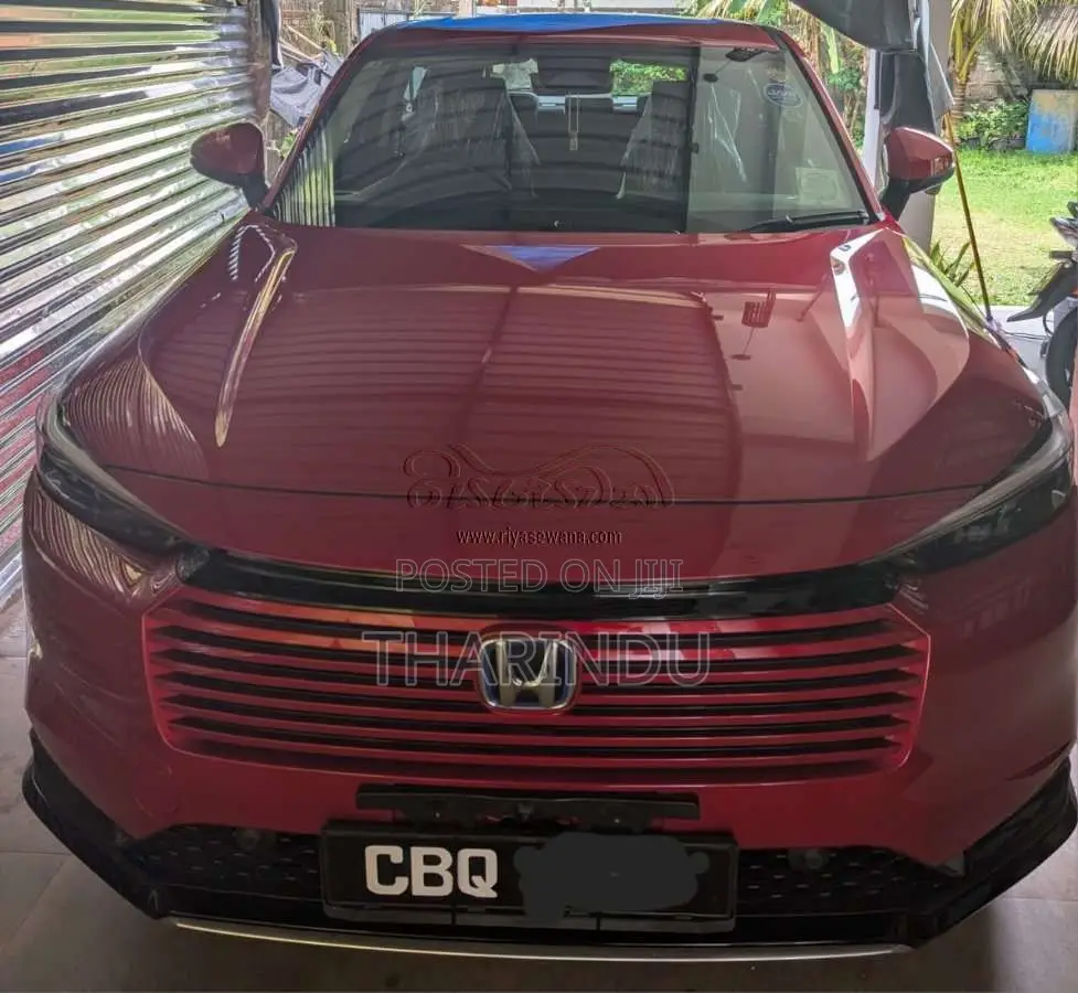 Honda VEZEL 2025 SUV (Used)