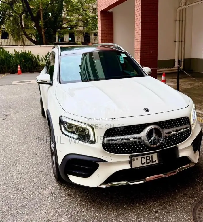 Mercedes-Benz GLB200 2020 SUV (Used)