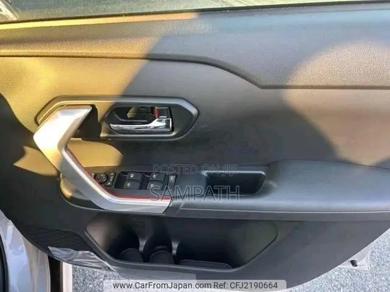 Toyota Raize Z Hybrid 2026 SUV Unregistered (Recondition)