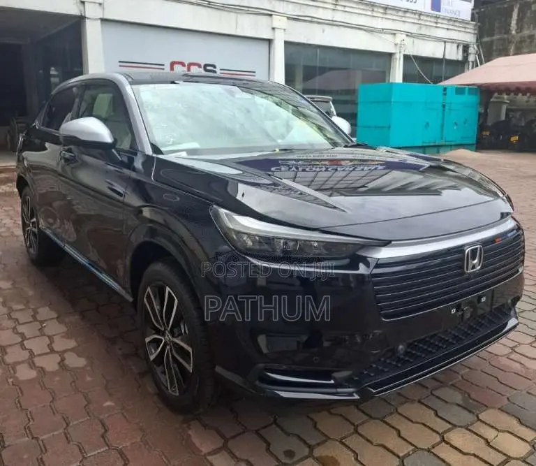 Honda Vezel Z Play Moon Roof Premium 2026 SUV Brand New