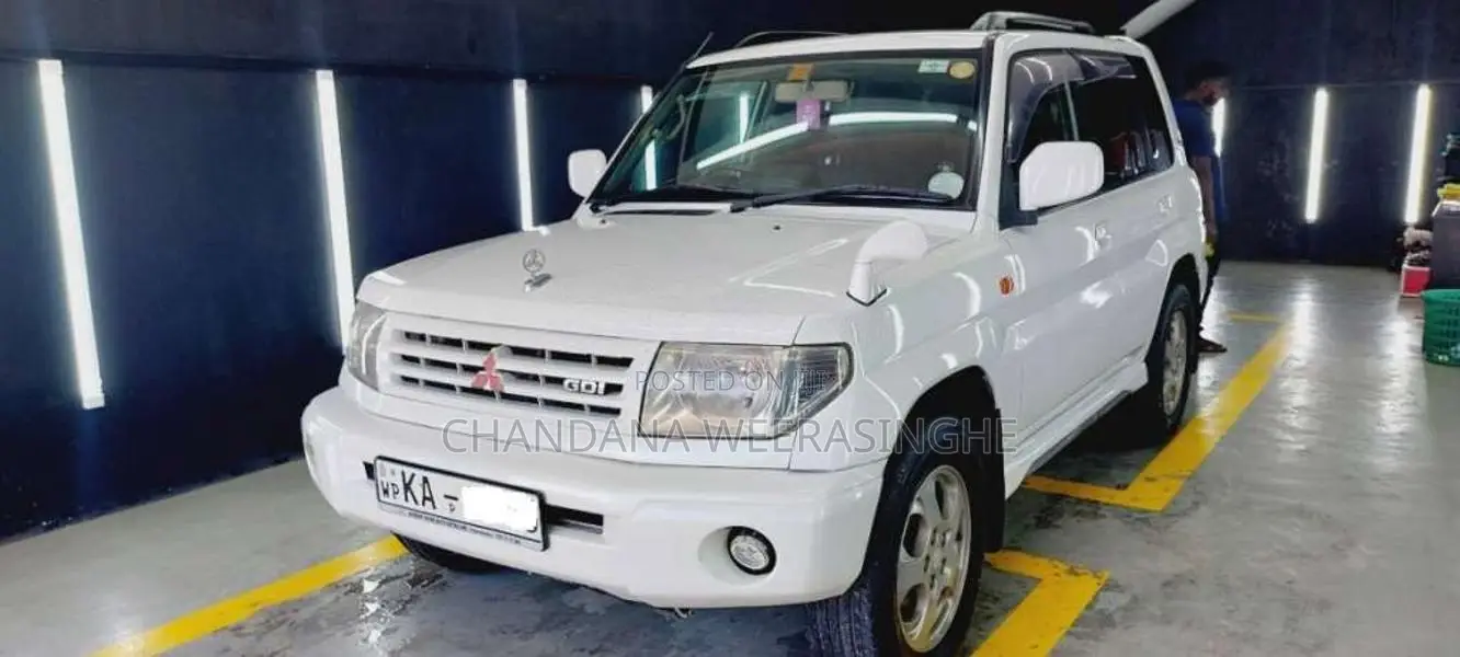 Mitsubishi Pajero Io 1999 SUV (Used)