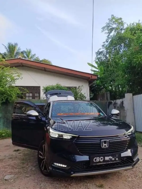 Honda Vezel Z Play Moonroof 2023 SUV (Used)