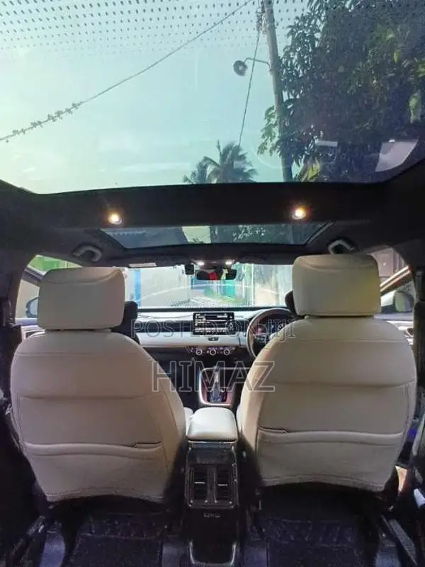 Honda Vezel Z Play Moonroof 2023 SUV (Used)