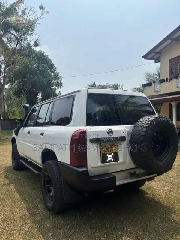 Nissan Patrol 2005 SUV (Used)
