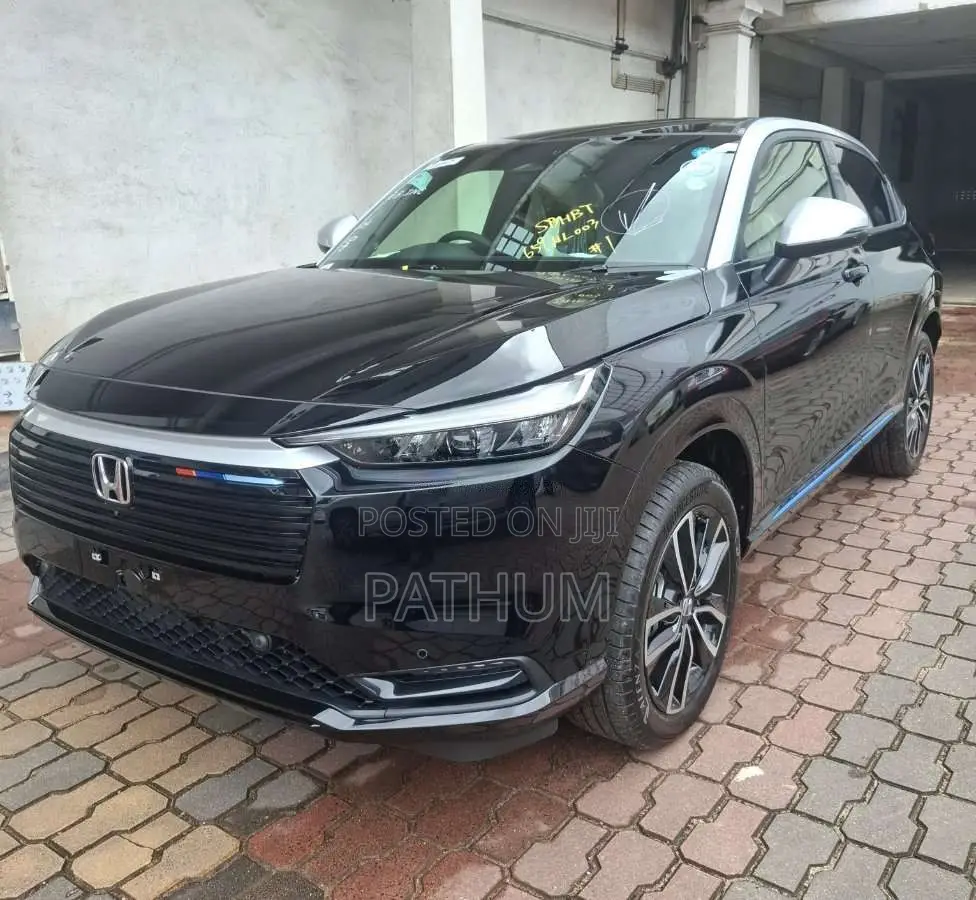 Honda Vezel Z Play Moon Roof Premium 2026 SUV Brand New