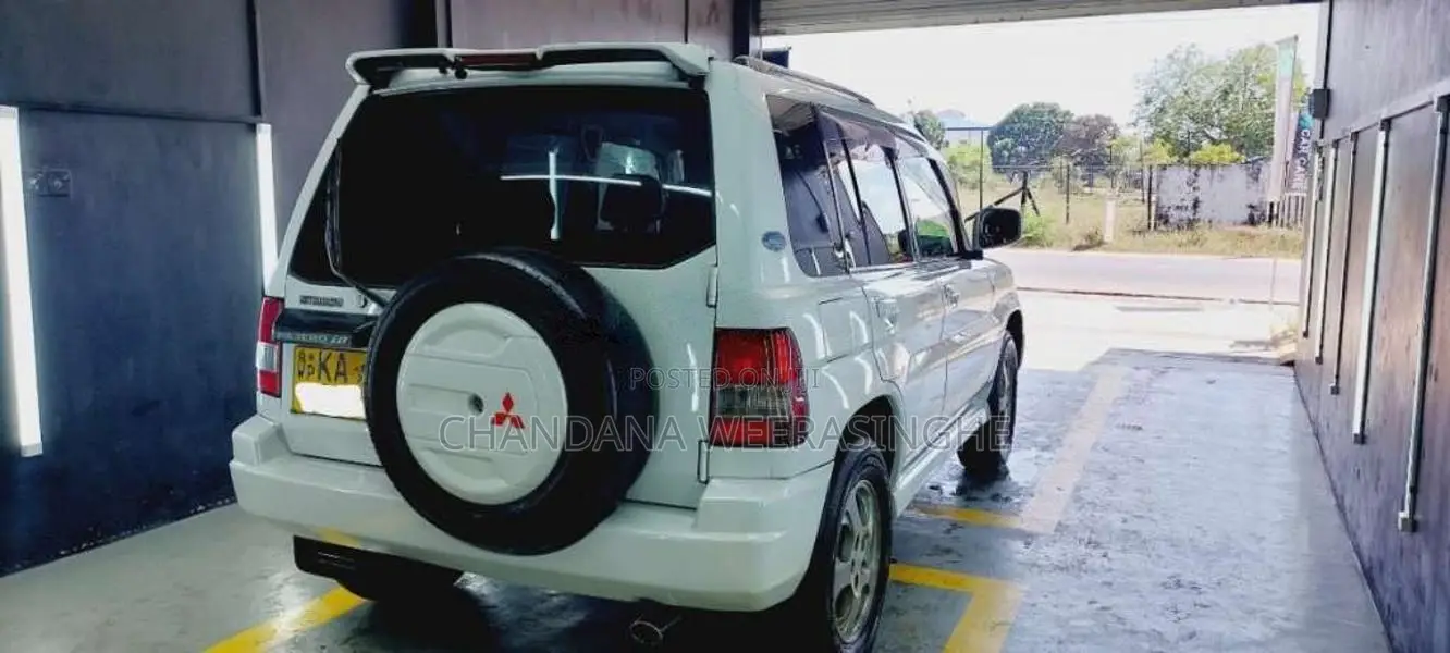 Mitsubishi Pajero Io 1999 SUV (Used)