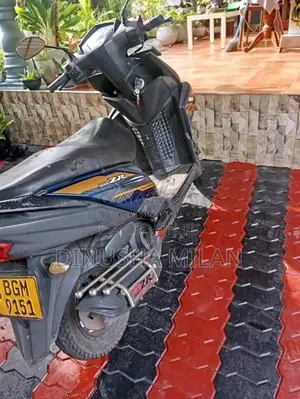 Yamaha ZR 2018 Motorbike (Used)