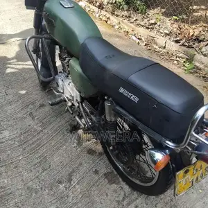 Bajaj Boxer 2001 Motorbike (Used)