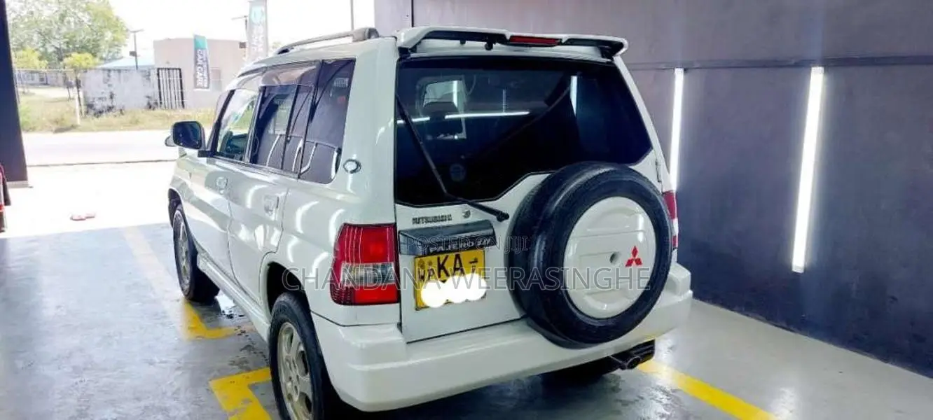 Mitsubishi Pajero Io 1999 SUV (Used)