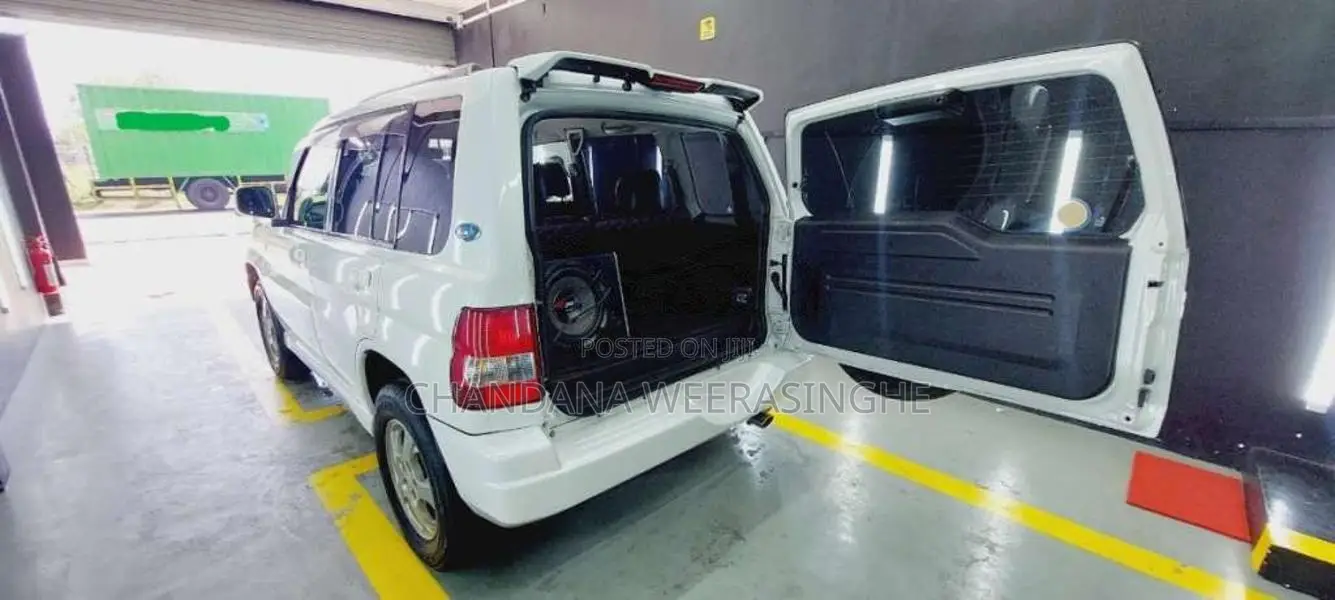 Mitsubishi Pajero Io 1999 SUV (Used)