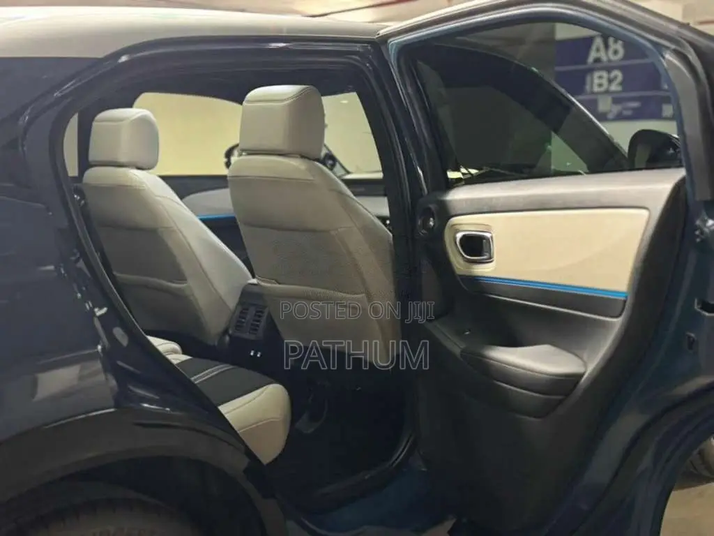 Honda Vezel Z Play Moon Roof Premium 2026 SUV Brand New
