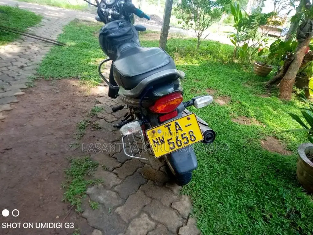 Bajaj Platina 2006 Motorbike (Used)
