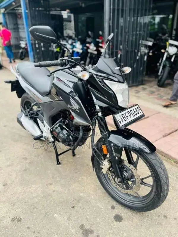 Honda Hornet 2017 Motorbike (Used)