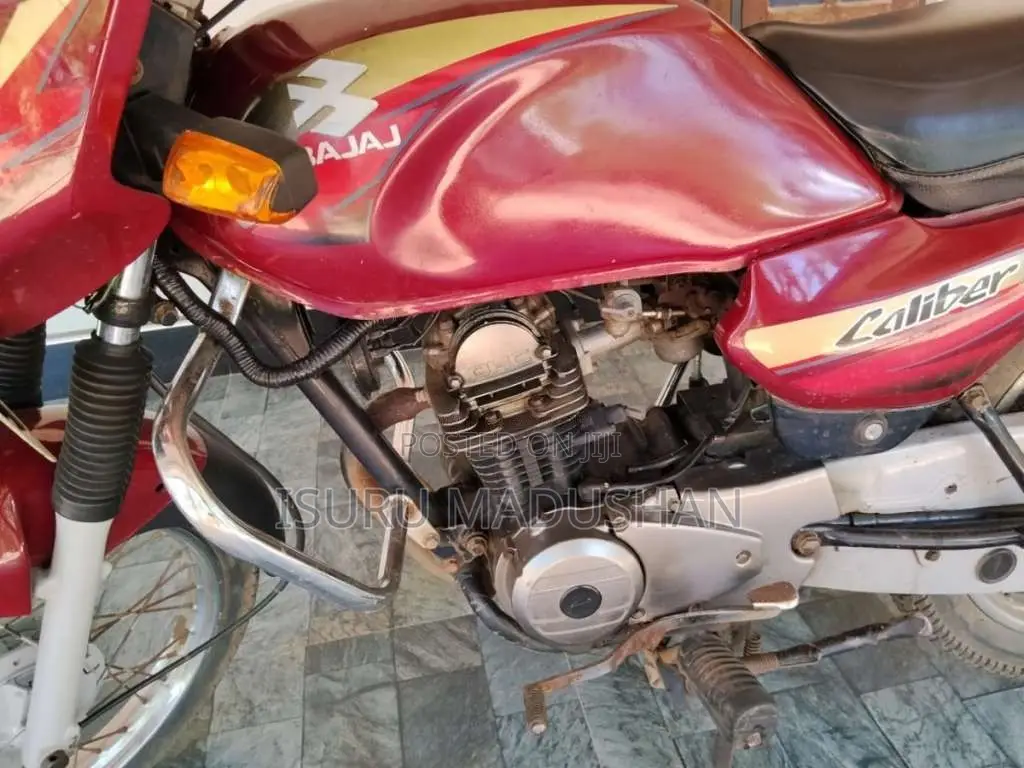 Bajaj Caliber 2005 Motorbike (Used)