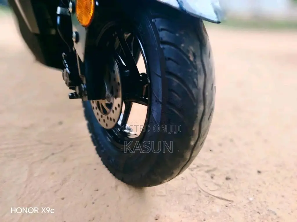 Yamaha ZR 2020 Motorbike (Used)