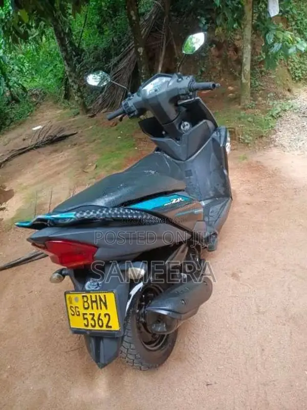 Yamaha ZR 2019 motorcycle (Used)