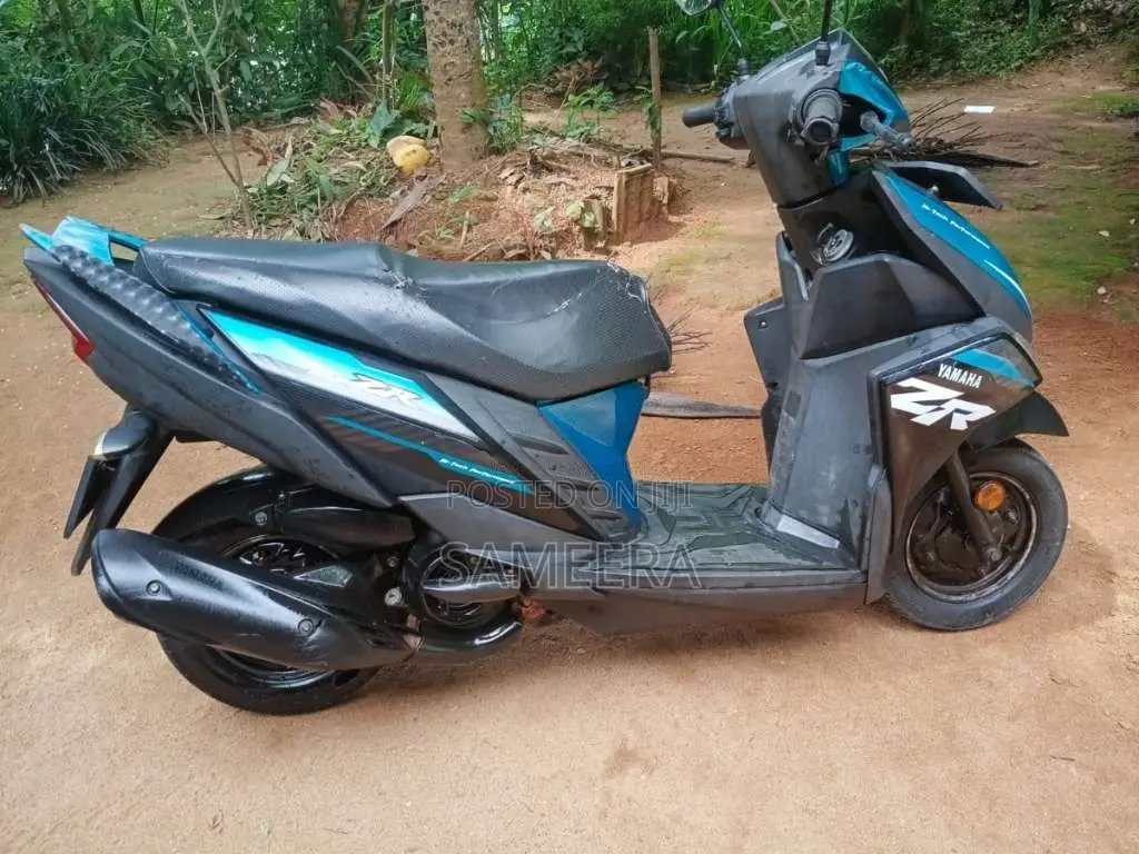 Yamaha ZR 2019 motorcycle (Used)