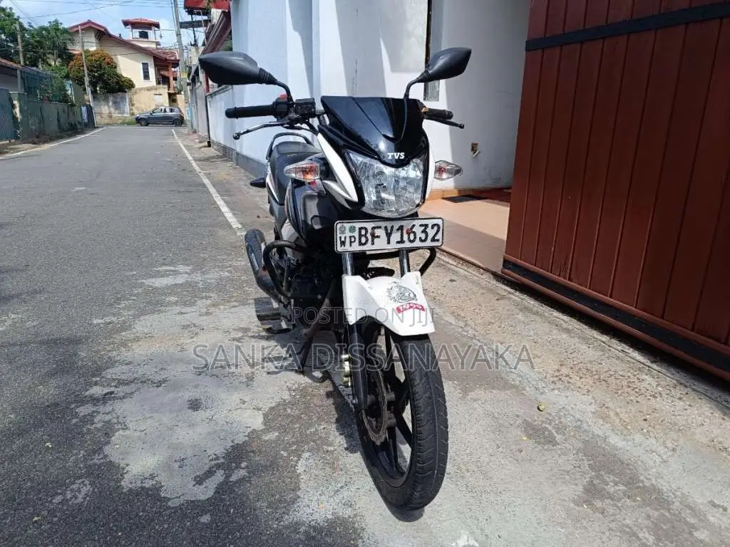 TVS Stryker 2017 Motorbike (Used)