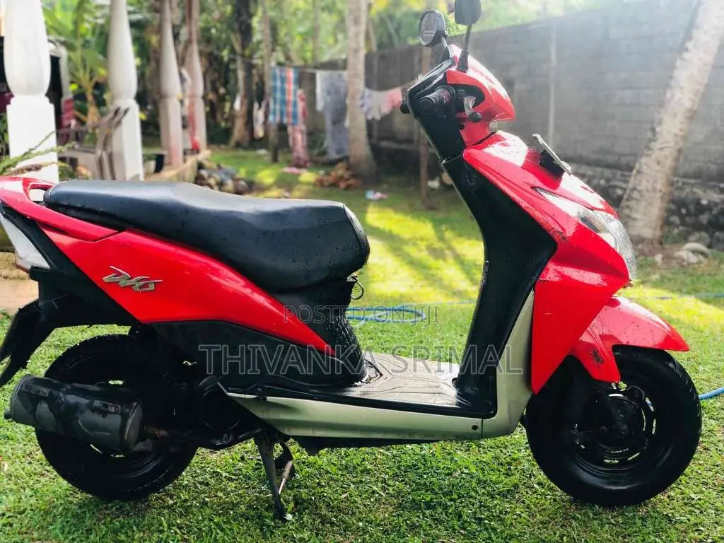 Honda Dio 2013 Motorbike (Used)