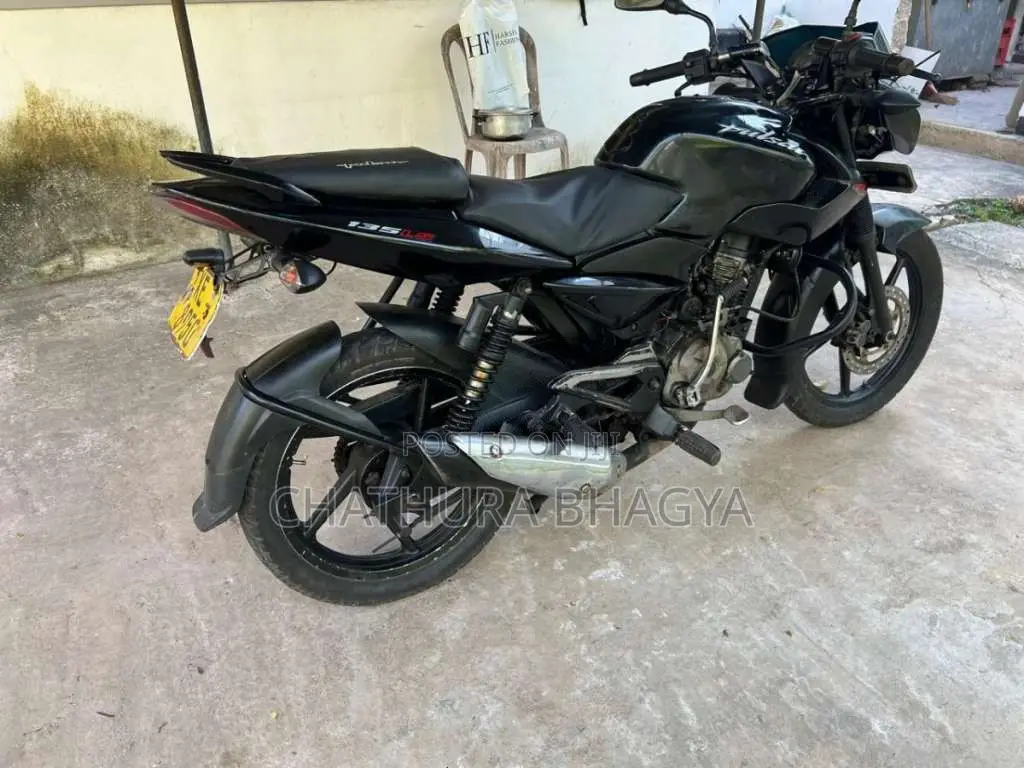 Bajaj Pulsar 135 LS 2012 Motorbike (Used)